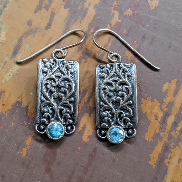 Jewelry - Vintage Silver And Blue Earrings